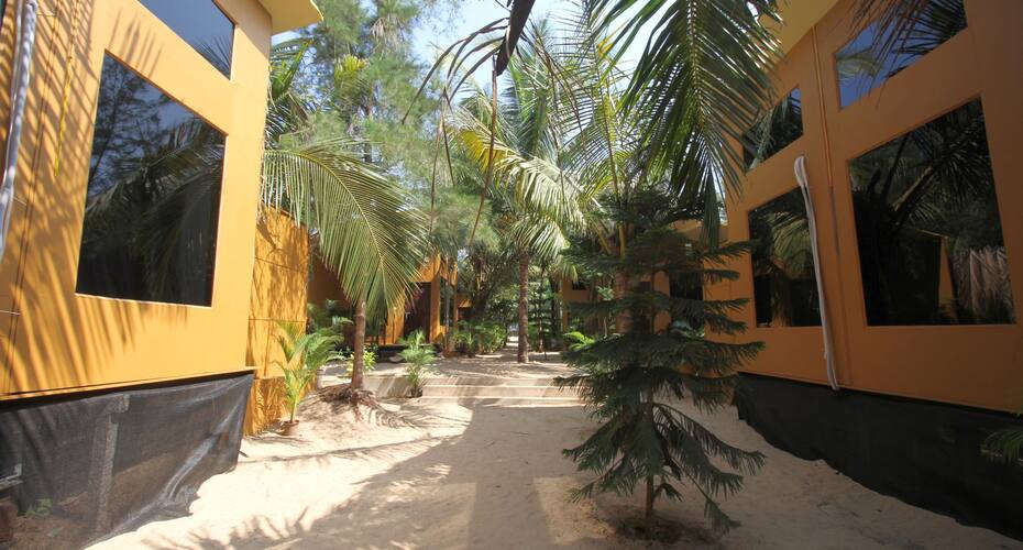 Classic Ocean View Huts, Goa 5